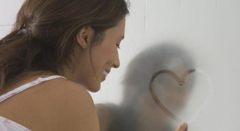 Tükörpárásodás? Így oldják meg a profik otthon – íme a trükkös praktika