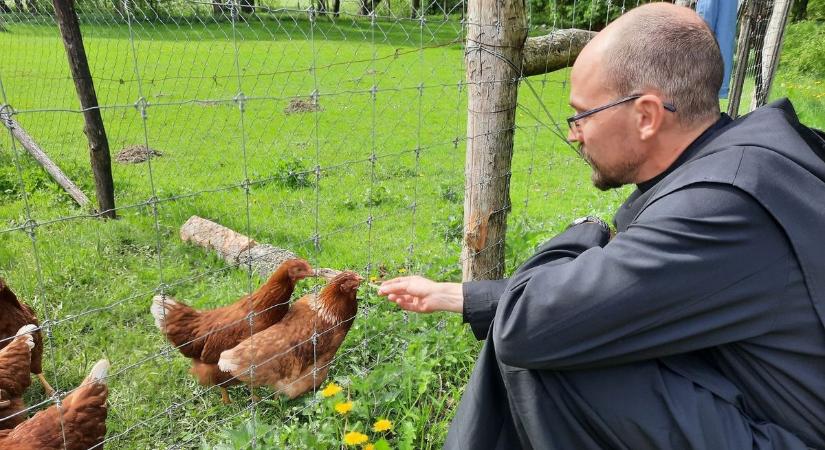 Meglepő, de kiszámolták a szerzetesek órabérét – Sok vagy kevés? Mutatjuk (képgaléria)