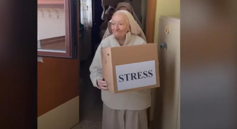 Így tarolták le az interternetet az olasz apácák – A 98 éves Maria nővér volt a tippadó