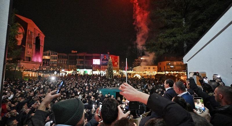 Előrehozott parlamenti választást tartanak a nyugat-balkáni államban vasárnap