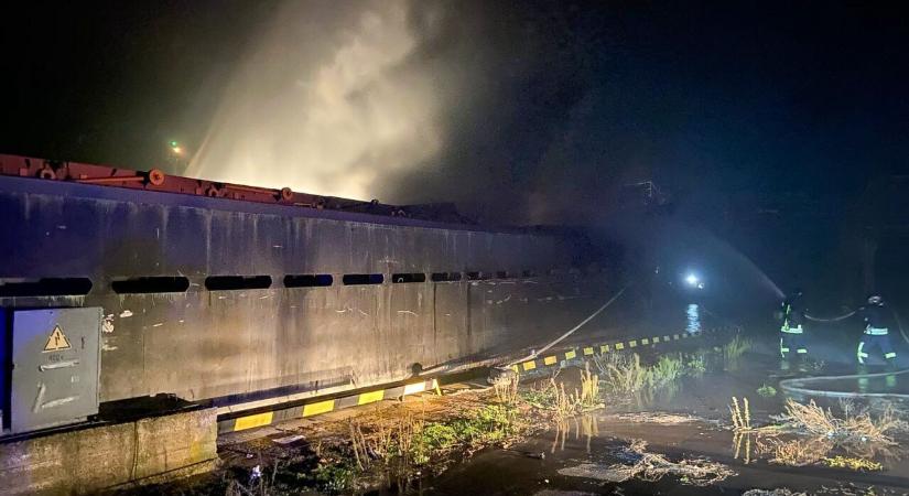 Orosz dróntámadás Odesszában: szlovák zászló alatt közlekedő hajó is megsérült