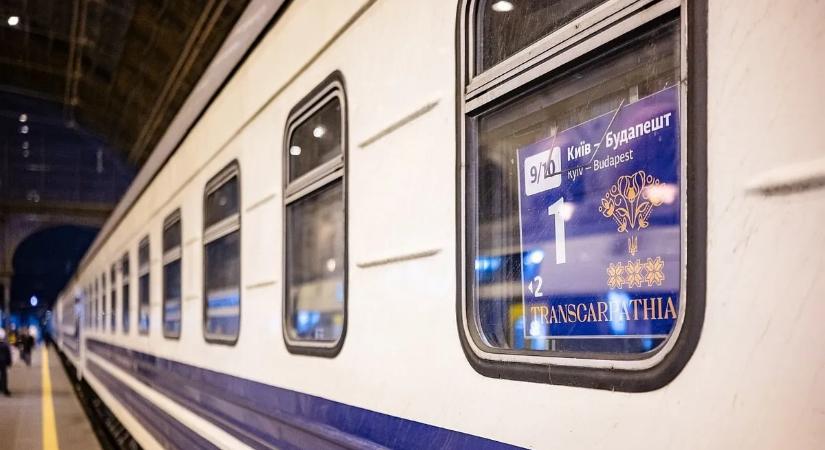 Bombariadó volt az Ukrajnából hazánkba tartó két vonaton