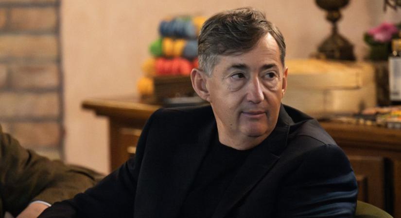 Hadházy: Mészáros saját gyerekeit és Orbán Viktor vejét is kitüntette a céges karácsonyi bulin