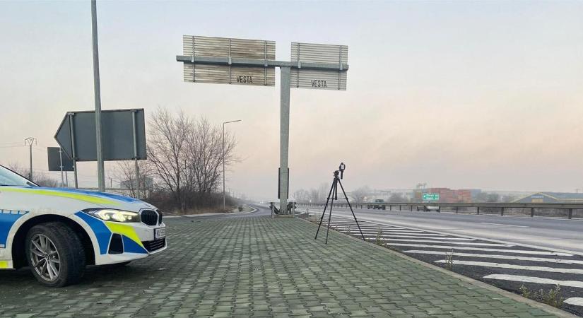 Fokozták a közúti ellenőrzéseket: karácsonykor is „repültek” a gépkocsivezetői jogosítványok