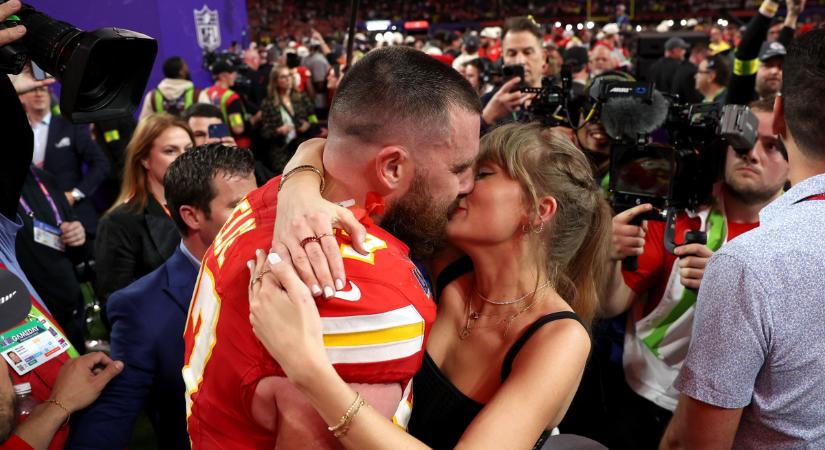 Beindultak a találgatások: máris gyereket vár Taylor Swift?