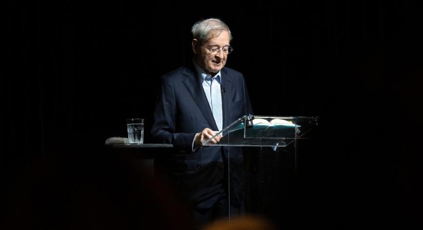 Nádas Péter a halott barátairól írta a legmegrázóbb önéletrajzát