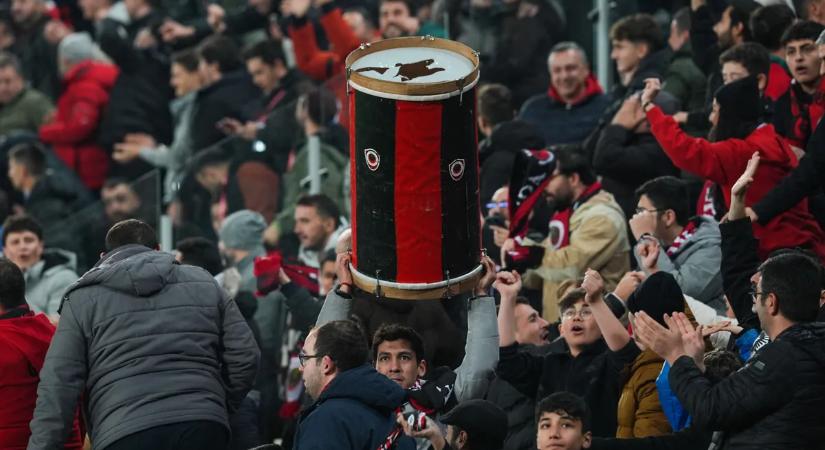 Elképesztő méreteket öltött a török bundabotrány, újabb letartóztatások jönnek