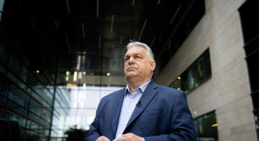 „Szavak helyett tettek” – Orbán Viktor állta a szavát, és elvitte a megígért ajándékot kis Benettnek (VIDEÓ)