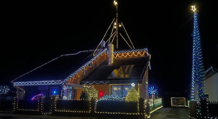 Karácsonyi mesevilágba repít a ház, aminek csodájára járnak – galéria, videó