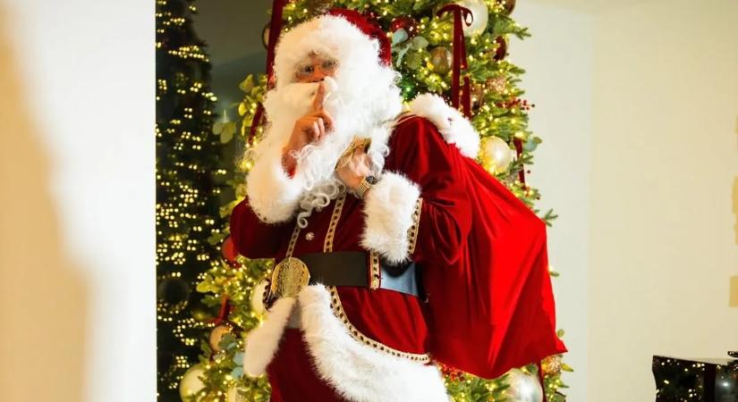 Haaland Mikulásnak öltözött, Szalah is boldog karácsonyt kívánt – fotók