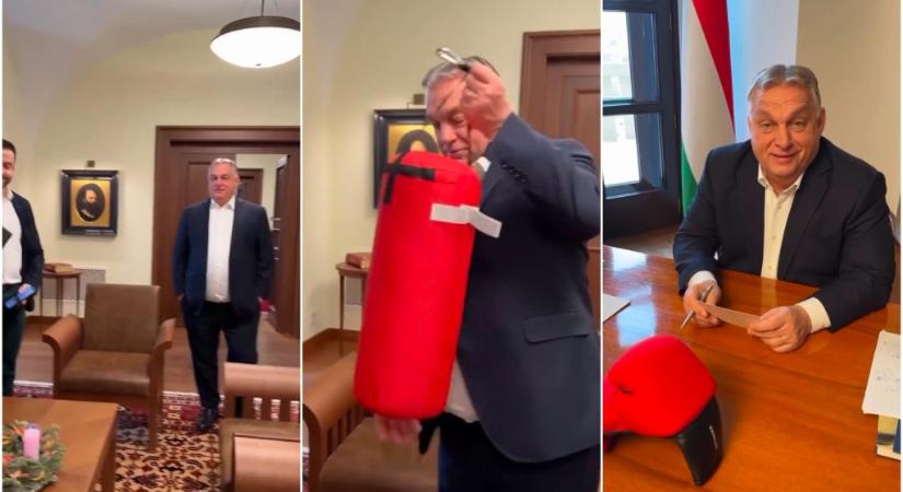 Orbán Viktor bokszkesztyűt és bokszzsákot küldött egy vácrátóti fiúnak