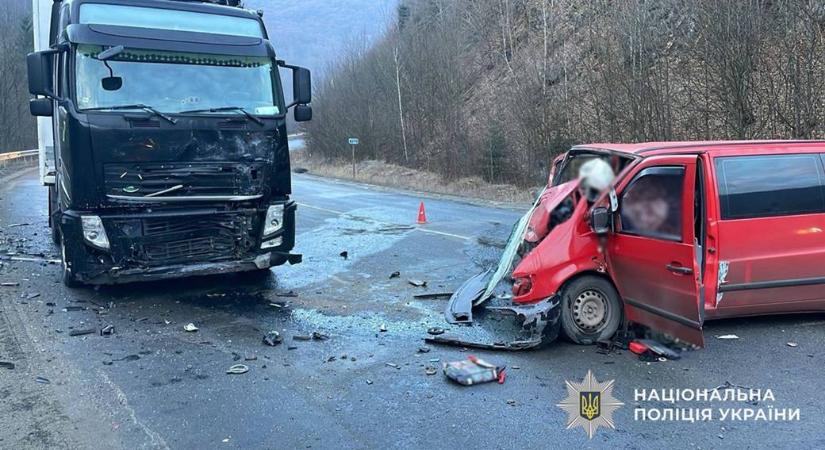 Halálos baleset a hágón: egy ember meghalt, ketten megsérültek