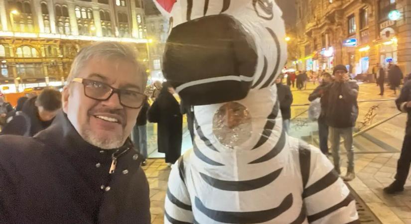 Hadházy Ákos: mintegy 200 embert tüntetett ki Mészáros Lőrinc a karácsonyi rendezvényen