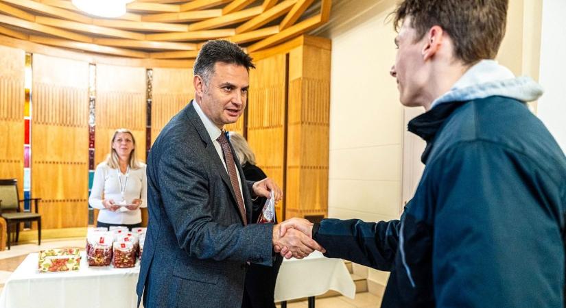 Vannak, akik bent ragadtak a közmunkaprogramban, nem állnák meg a helyüket a munkaerőpiacon