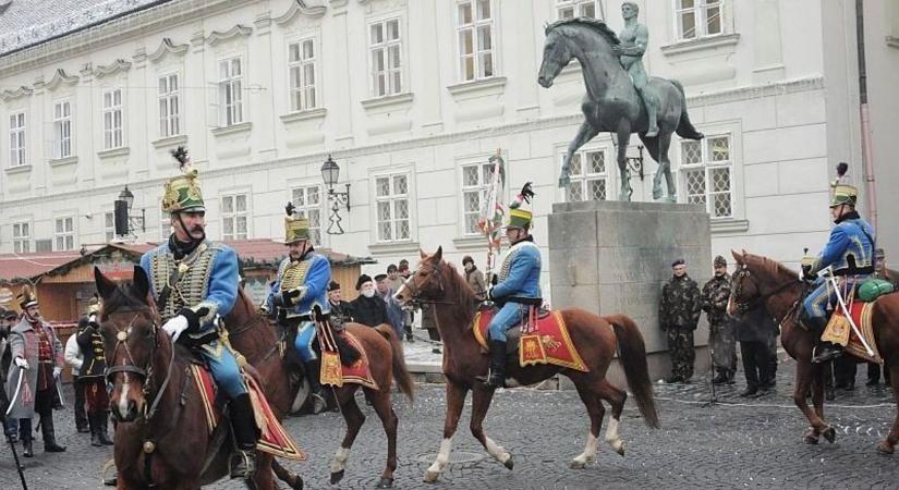 Lélekemelő séta Wilhelm Ottóval a koronázó városban – 8.