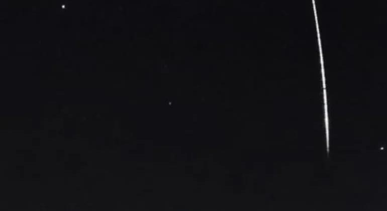 Karácsonyi tűzgömb ragyogott este az égen