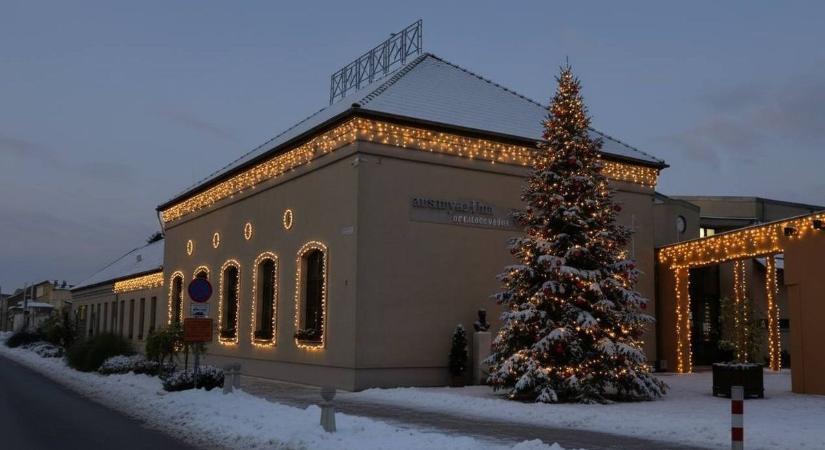 Hosszú évek után visszatért a fehér karácsony Mórahalomra (galéria)