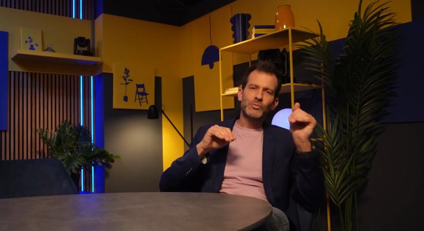 Kiderült: ide utazik Fördős Zé az ünnepek alatt