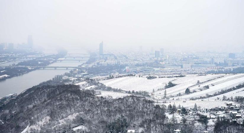 Bécsre is lehullott a fehér takaró karácsonykor - fotók
