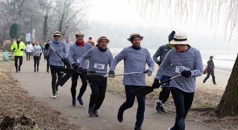 Bejgli után, pezsgőzés előtt futhatunk az Öreg-tó körül