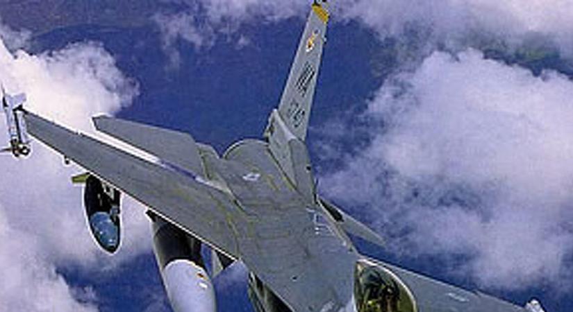 A román vadászgépeknek is dolga akadt az orosz drónok miatt