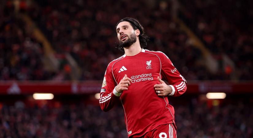 Aranyos családi képeken Szoboszlai Dominik kislánya: már ilyen nagyot nőtt