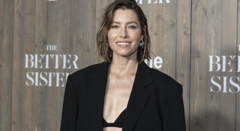 Jessica Biel sportos teste és szexi kisugárzása dominál minden képén - szexi galéria