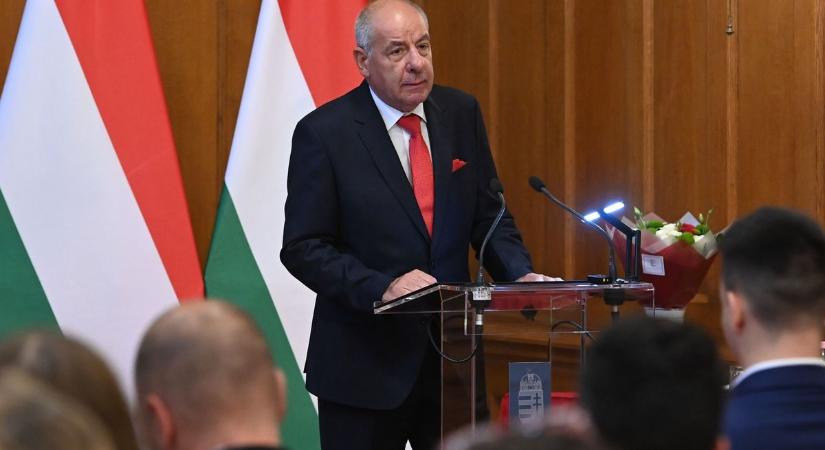 Sulyok Tamás: Szeressük a csodálatosan sokszínű magyar hazát, s egyben legdrágább örökségünket!