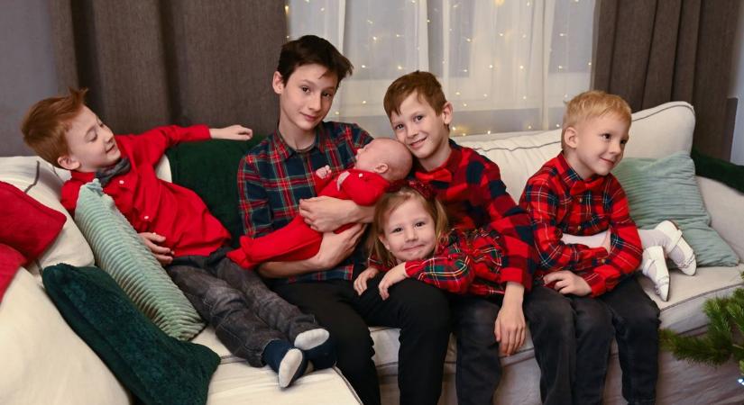 Hat gyerek, egy karácsony – az elengedés ünnepe