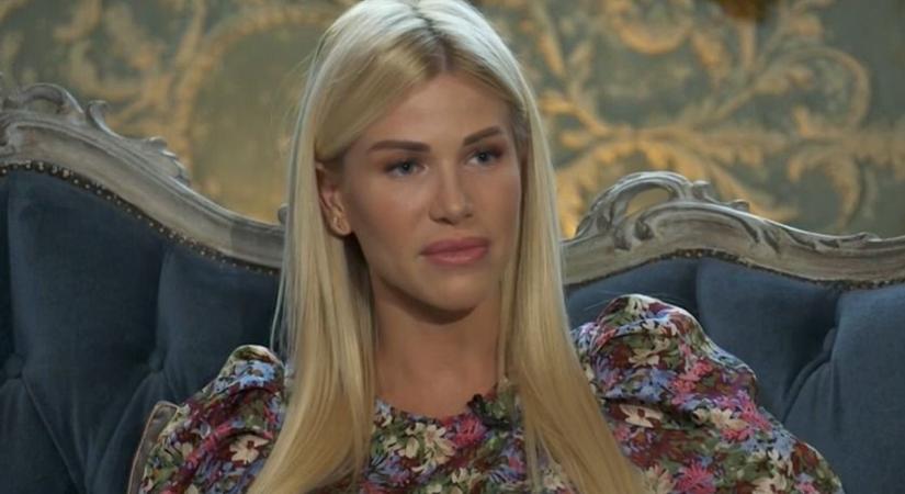 Vasvári Vivi forró miniruhában ünnepel - Fotó