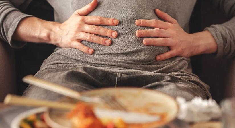 Feszít, nyom, kínoz? Ezekkel a trükkökkel percek alatt megszűnik a puffadás