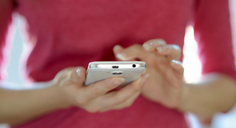 Ha ezt a jelet látod a mobilodon, azonnal kapcsold ki: azt jelentheti, hogy titokban megfigyelnek téged