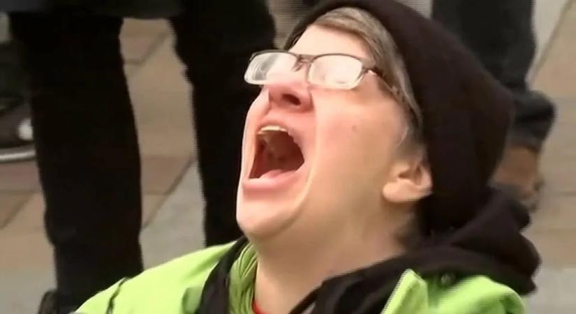 Vége a karácsonynak, lehet újra gyűlölködni