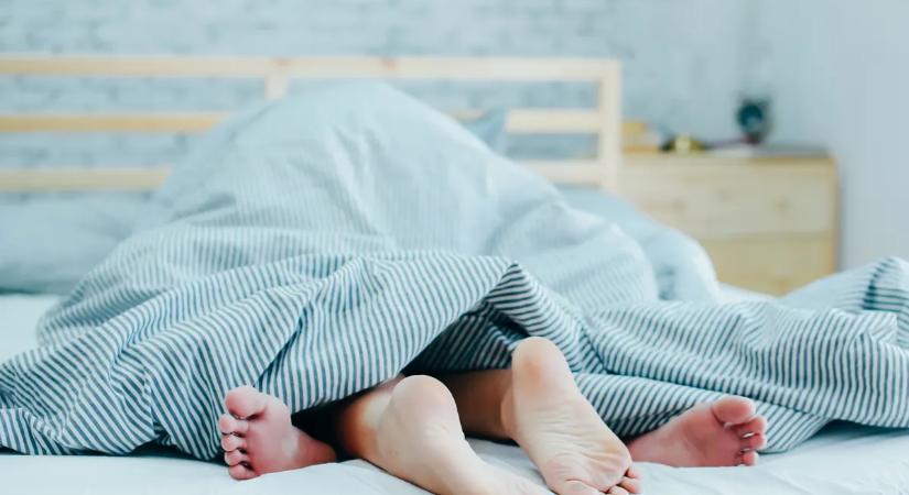 "A 77 éves férjemmel a világ leghíresebb szexhoteljében töltöttük a karácsonyt... az ajándéka elképesztő volt"