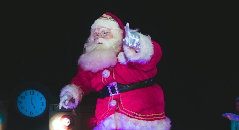 A bitcoin kimarad az év végi raliból, miközben a részvények és a nemesfémek rekordokat döntenek