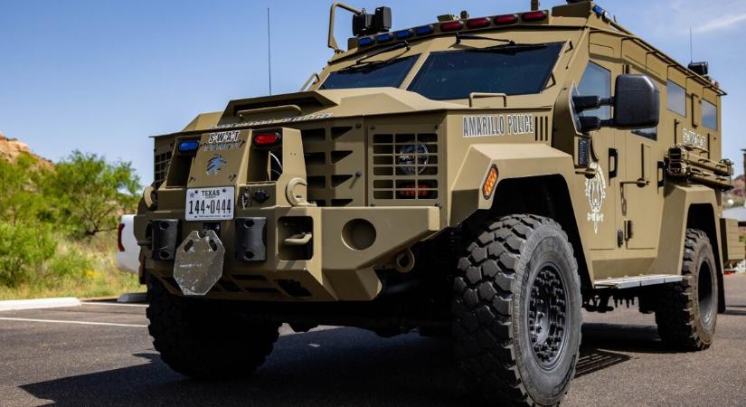 Példátlan lövöldözés tört ki az USA-ban – még a SWAT is kivonult a helyszínre