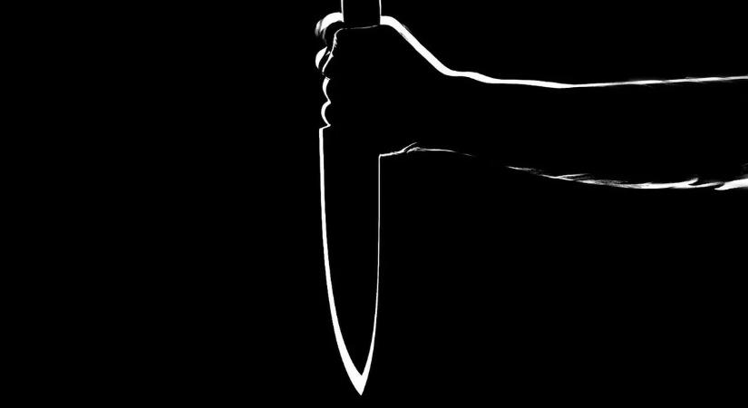 Nagy a baj! Több nőt megkéseltek a metróban