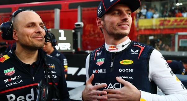 Sajtó: Vezető posztot kaphat az Aston Martinnál Verstappen versenymérnöke