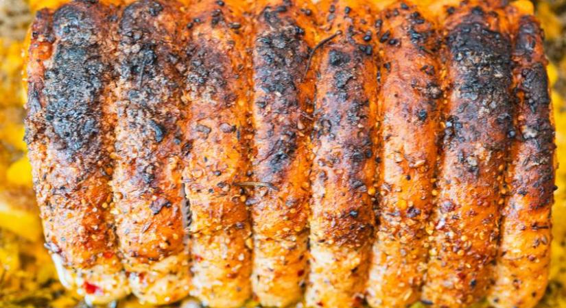 Így készül a tökéletes szilveszteri sült malac: a bőre hihetetlenül ropogós