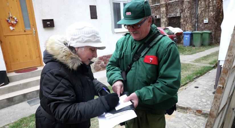 Nyugdíjasok figyelem: megszületett a döntés a 14. havi nyugdíjról