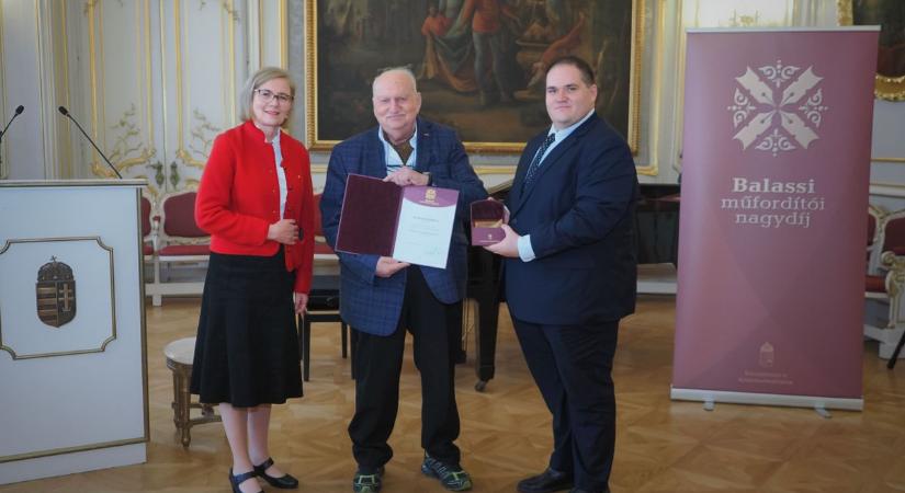 Hidat teremt két kultúra között - Balassi Bálint-díjas a soproni származású műfordító