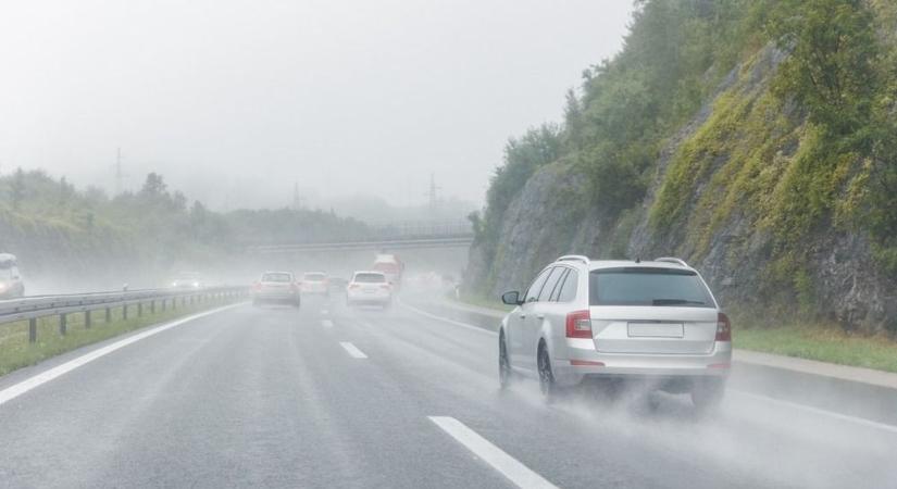 Veszélyes lehet az utazás? Mutatjuk, hol csökkent 100 méter alá a látótávolság!