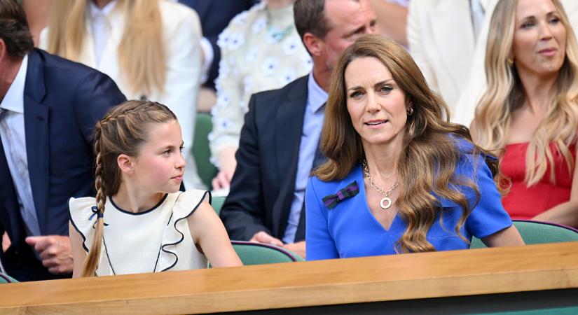 Mint két tojás! A 10 éves Sarolta hercegnő szakasztott édesanyja volt – még a ruhájával is őt idézte