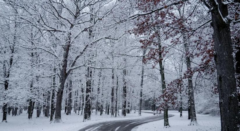Ünnepi járatkáosz: az időjárás megbénította a reptereket