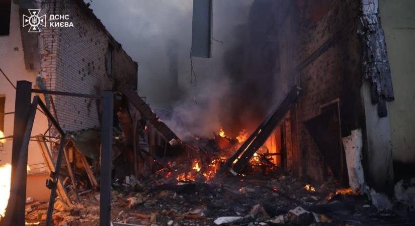 Zelenszkij: Rakétákkal válaszol Moszkva a békejavalatokra