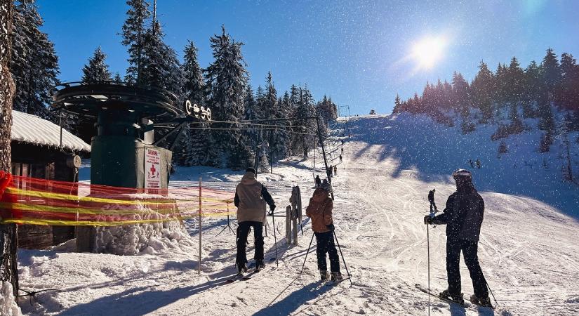 Küszködnek az időjárással a székelyek szent hegyén