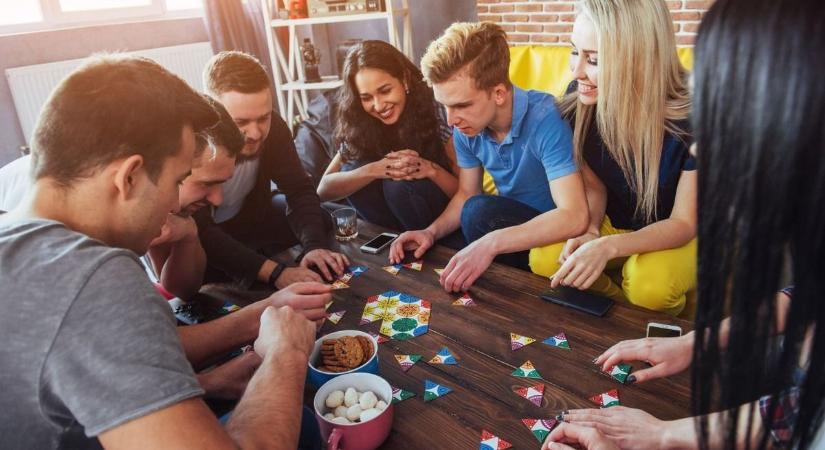 Dobd fel az év utolsó estéjét: hatalmas szilveszteri mulatság a Kék Házban