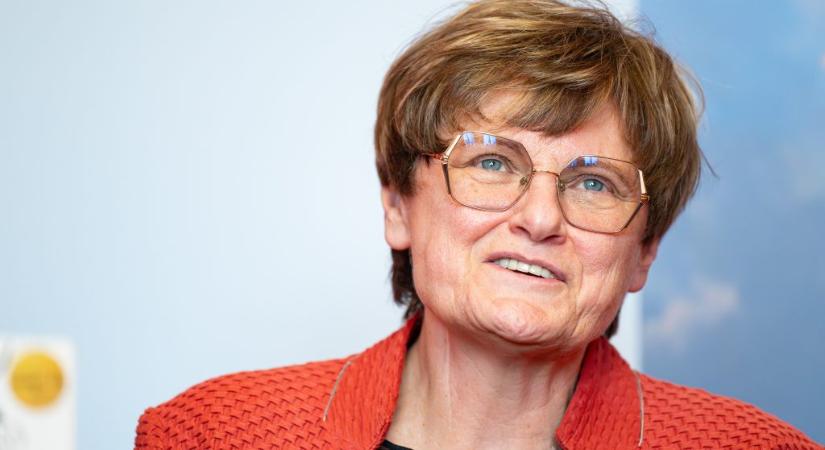 Karikó Katalin Friderikuszt és Krasznahorkait is olvas