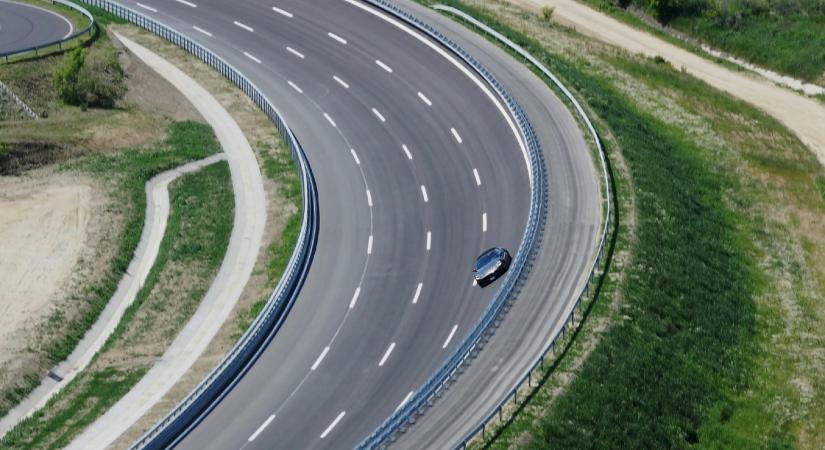 „Lehetnek még ütközések az európai autóipar magyarországi jelenlétéből és a kínai ügyfelek érkezéséből”