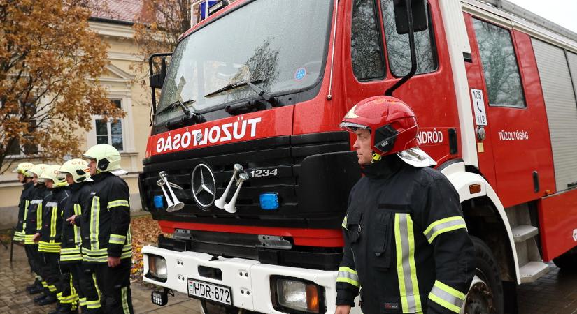 Nem volt unalmas a tűzoltók karácsonya, több mint 400 esetben intézkedtek
